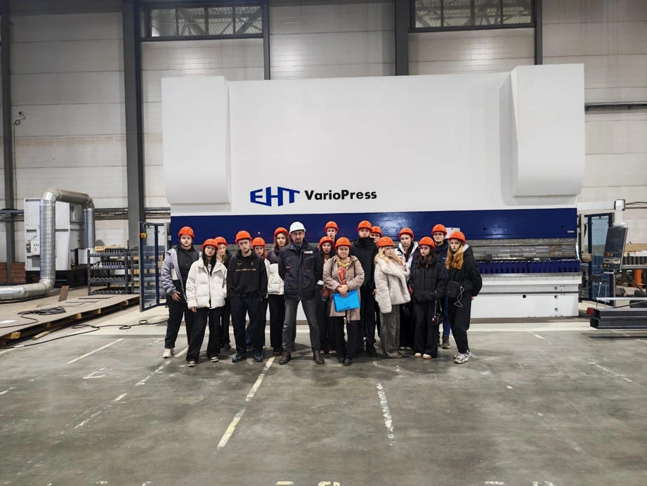 Студенты-транспортники посетили завод «МЗ Сотранс» в рамках «Недели без турникетов»